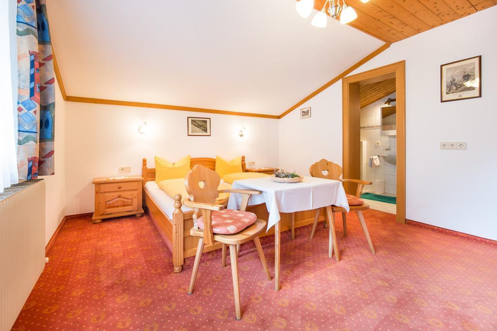 Haus Gleinser - Neustift im Stubaital Zimmer foto